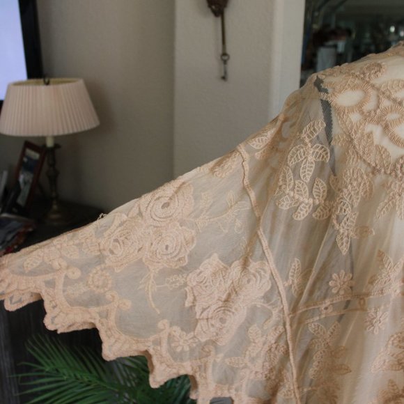 Coco Carmen Lace Cardigan - Picture 6 of 9